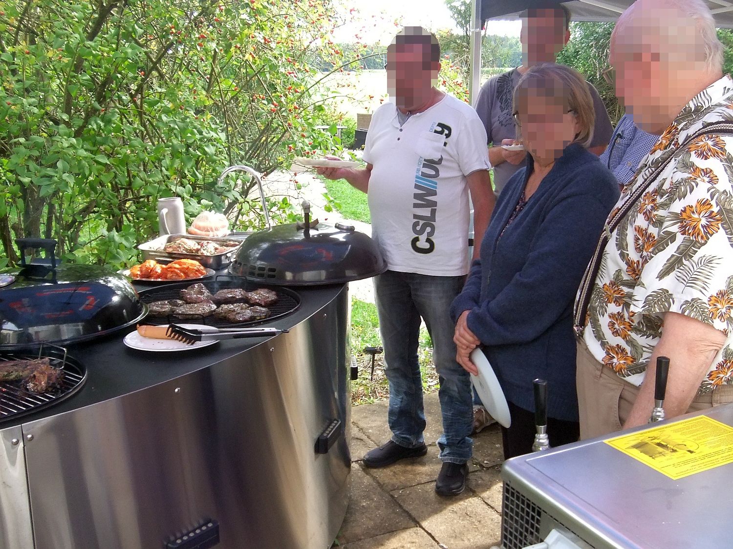 Etwas Geduld ist bei großem Andrang erforderlich ...